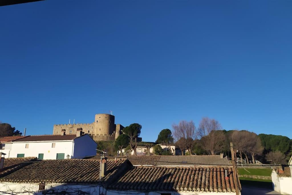 El Castillo Apartment La Adrada